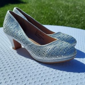 Nanette Lepore Girls Dress Shoes Silver Size 3